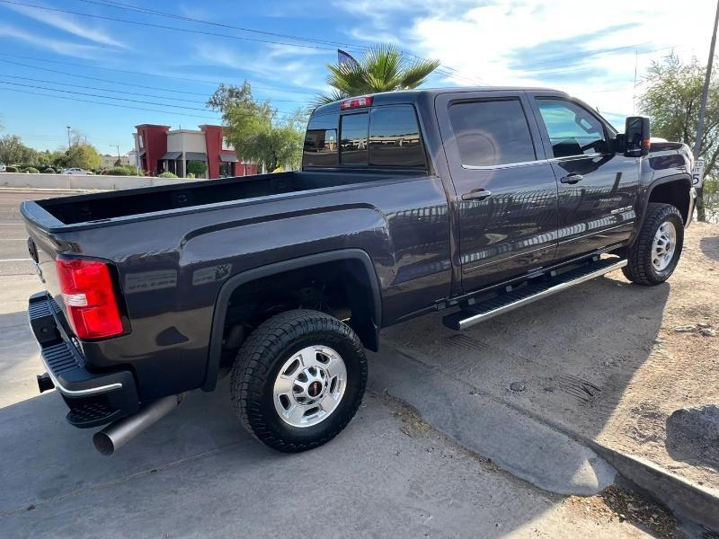GMC Sierra 2500HD SLE Crew Cab 4WD 2016