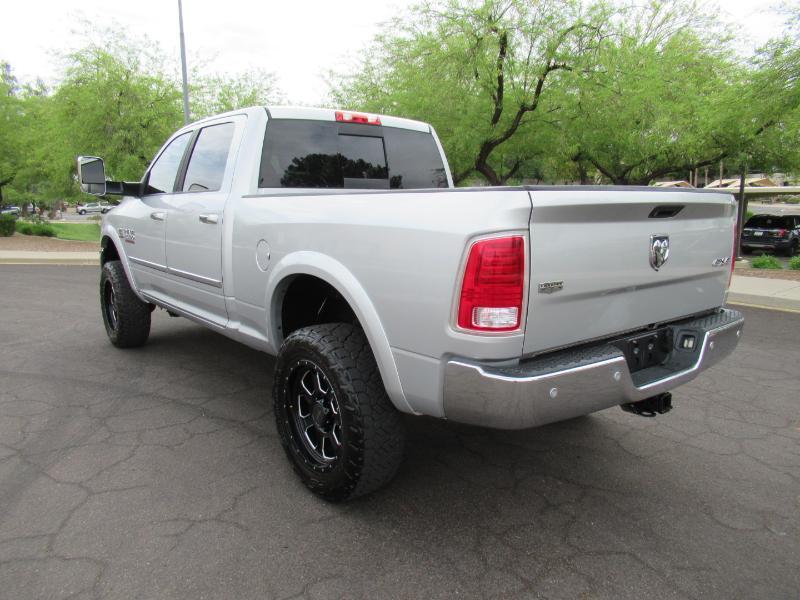 RAM 2500 Laramie Crew Cab SWB 4WD 2016