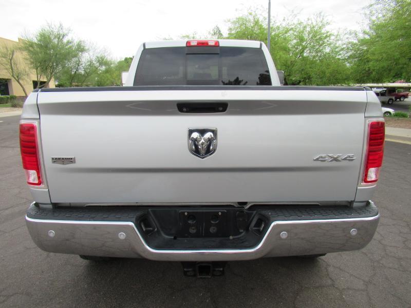 RAM 2500 Laramie Crew Cab SWB 4WD 2016
