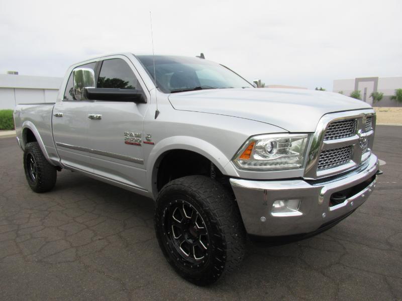 RAM 2500 Laramie Crew Cab SWB 4WD 2016