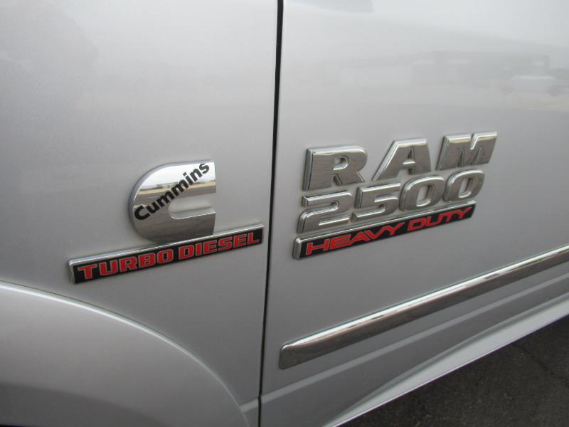 RAM 2500 Laramie Crew Cab SWB 4WD 2016