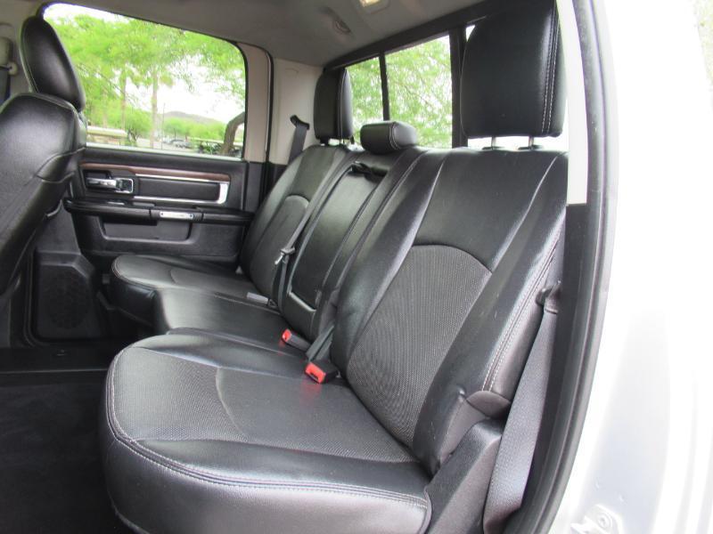 RAM 2500 Laramie Crew Cab SWB 4WD 2016