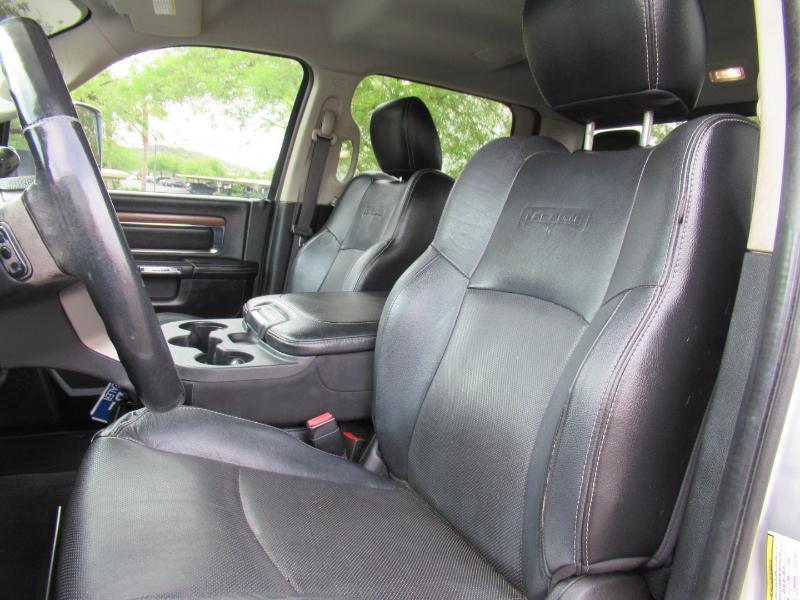 RAM 2500 Laramie Crew Cab SWB 4WD 2016