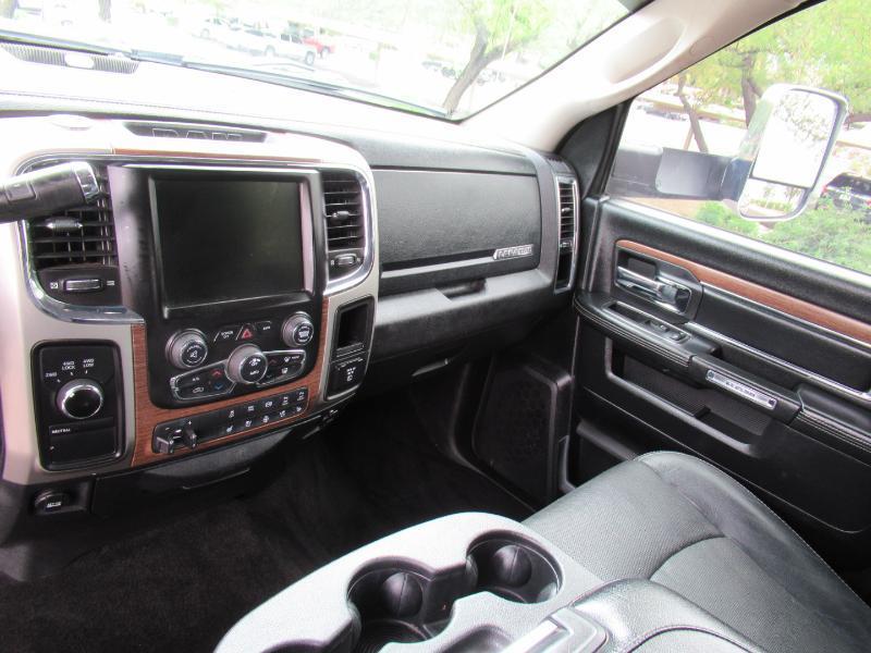 RAM 2500 Laramie Crew Cab SWB 4WD 2016