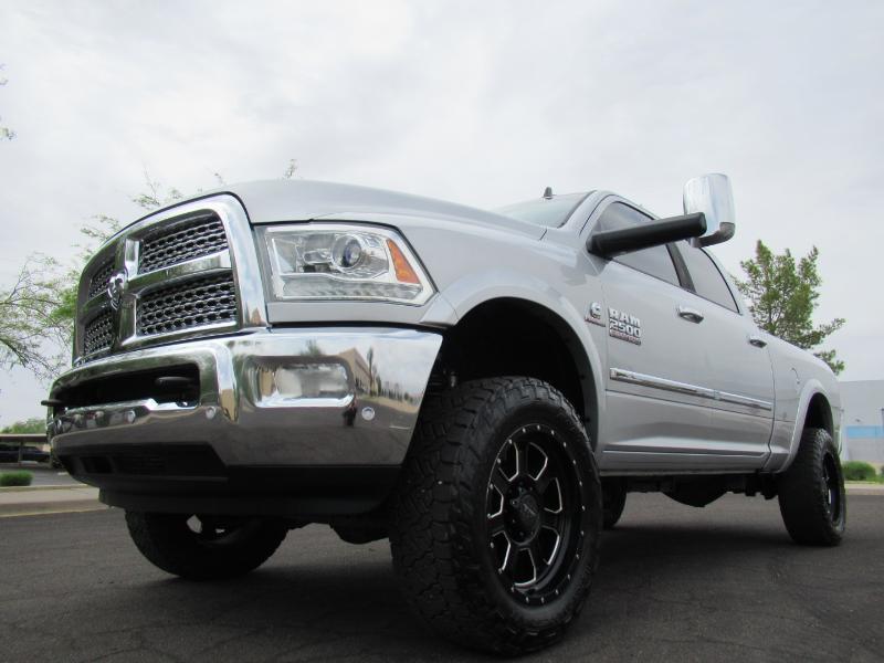 RAM 2500 Laramie Crew Cab SWB 4WD 2016