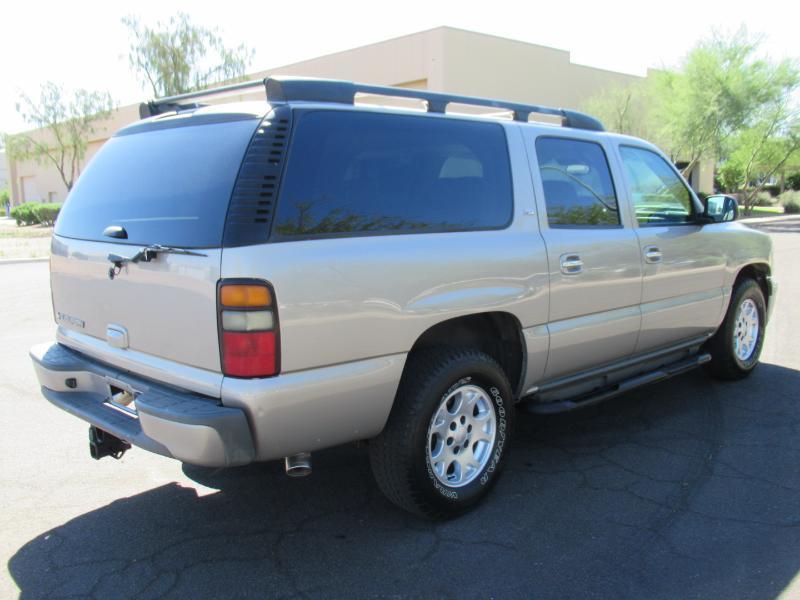 Chevrolet Suburban 1500 4WD 2006