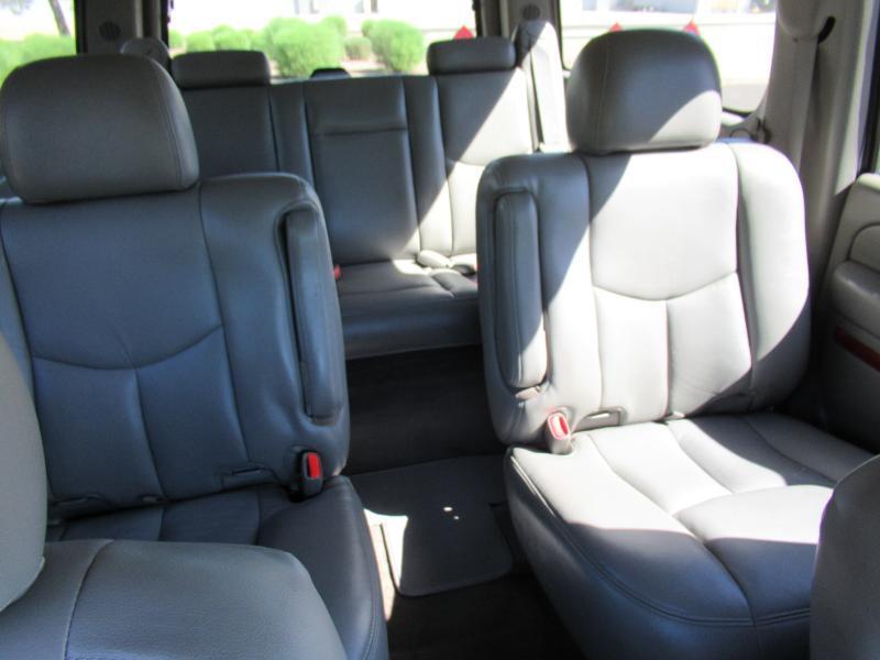 Chevrolet Suburban 1500 4WD 2006