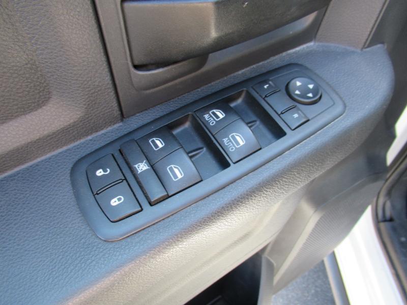 RAM 3500 SLT Crew Cab LWB 4WD DRW 2012