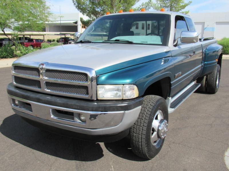 Dodge Ram 3500 ST Club Cab 8-ft. Bed 4WD 1997