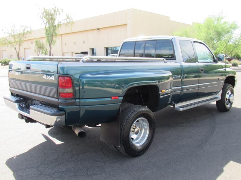 Dodge Ram 3500 ST Club Cab 8-ft. Bed 4WD 1997