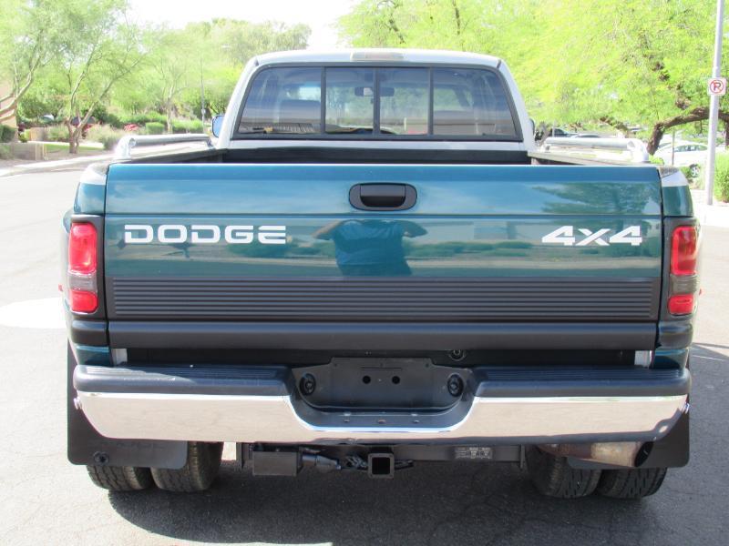 Dodge Ram 3500 ST Club Cab 8-ft. Bed 4WD 1997