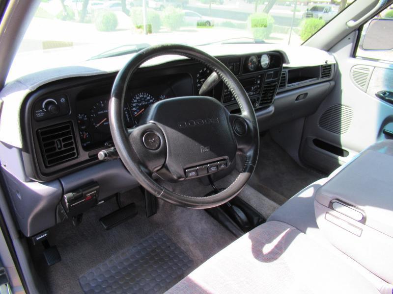 Dodge Ram 3500 ST Club Cab 8-ft. Bed 4WD 1997