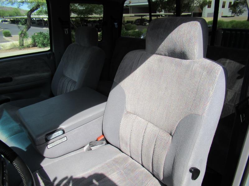 Dodge Ram 3500 ST Club Cab 8-ft. Bed 4WD 1997