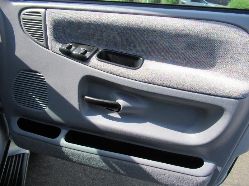 Dodge Ram 3500 ST Club Cab 8-ft. Bed 4WD 1997