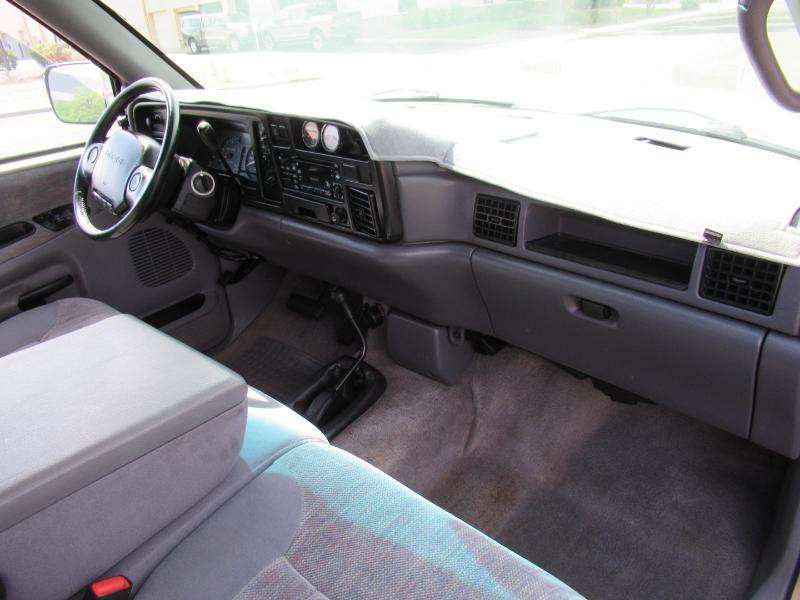 Dodge Ram 3500 ST Club Cab 8-ft. Bed 4WD 1997