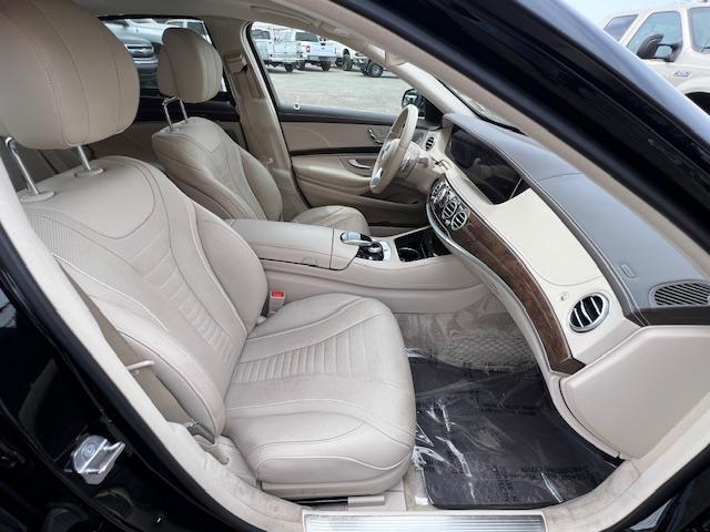 Mercedes-Benz S-Class S560 2019