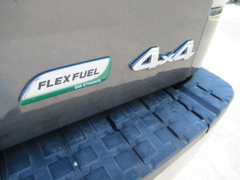 Toyota Tundra Tundra-Grade CrewMax 5.7L 4WD 2013