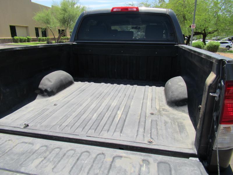 Toyota Tundra Tundra-Grade CrewMax 5.7L 4WD 2013