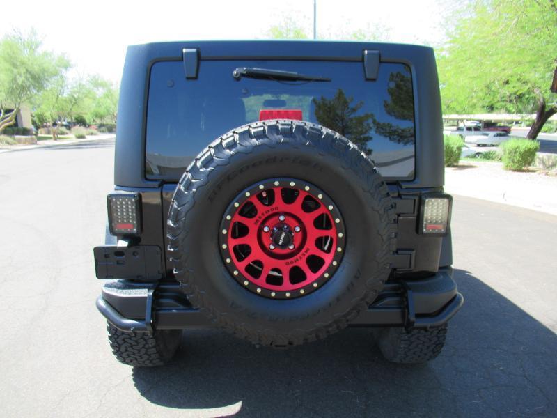 Jeep Wrangler Unlimited Sahara 4WD 2013