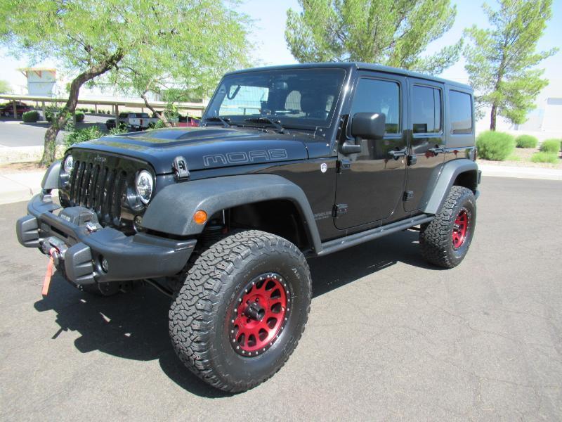 Jeep Wrangler Unlimited Sahara 4WD 2013
