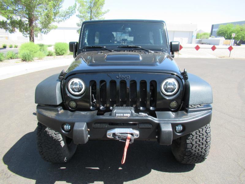 Jeep Wrangler Unlimited Sahara 4WD 2013