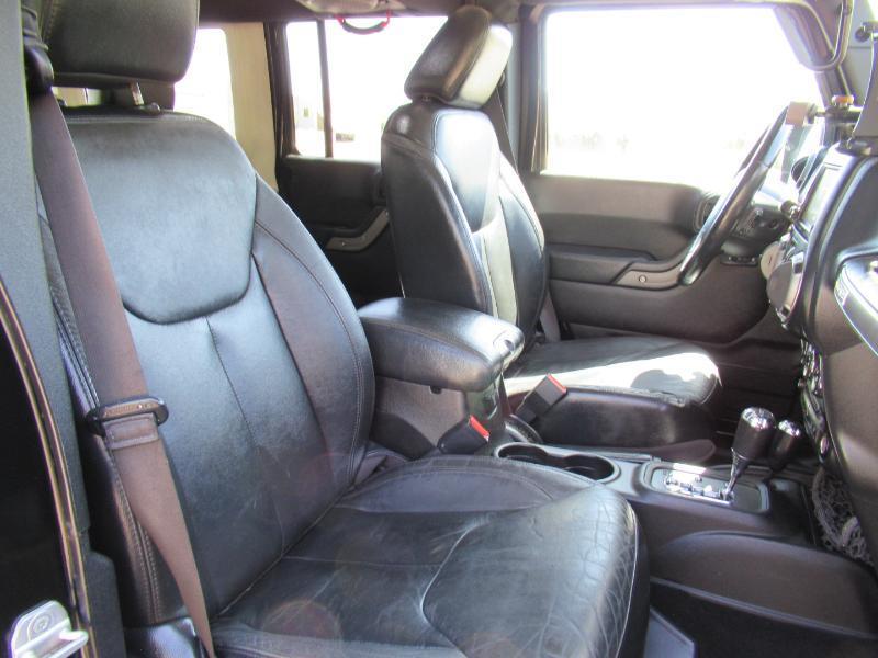 Jeep Wrangler Unlimited Sahara 4WD 2013