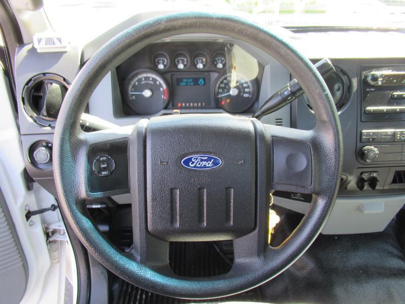 Ford F-250 SD XL 2WD 2011