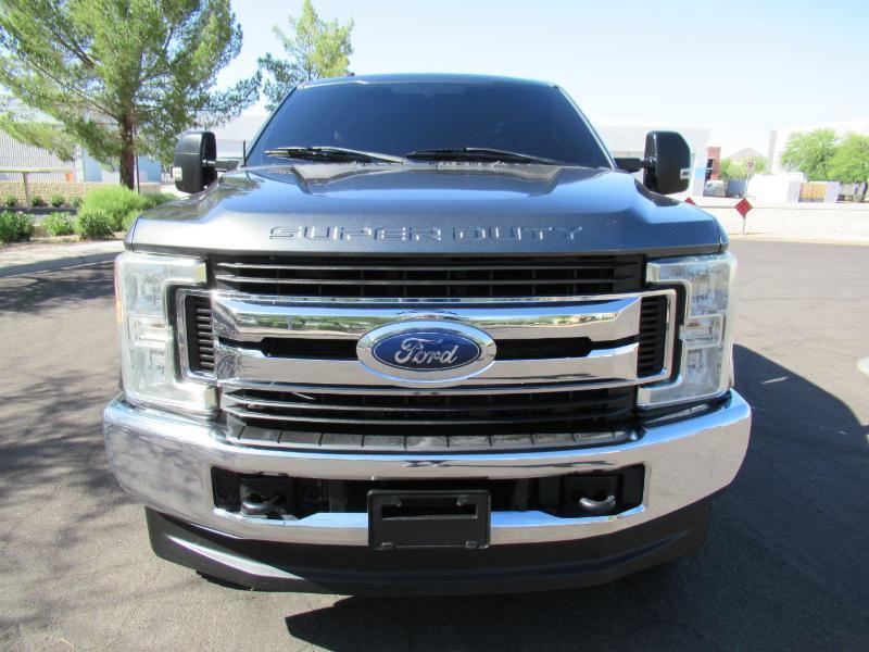 Ford F-250 SD XLT Crew Cab 4WD 2017