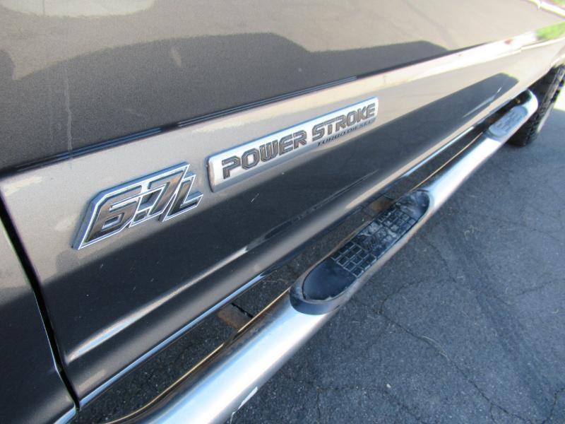 Ford F-250 SD XLT Crew Cab 4WD 2017