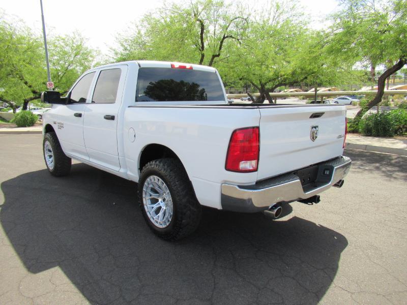RAM 1500 Classic Tradesman Crew Cab SWB 4WD 2021