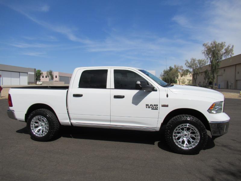 RAM 1500 Classic Tradesman Crew Cab SWB 4WD 2021