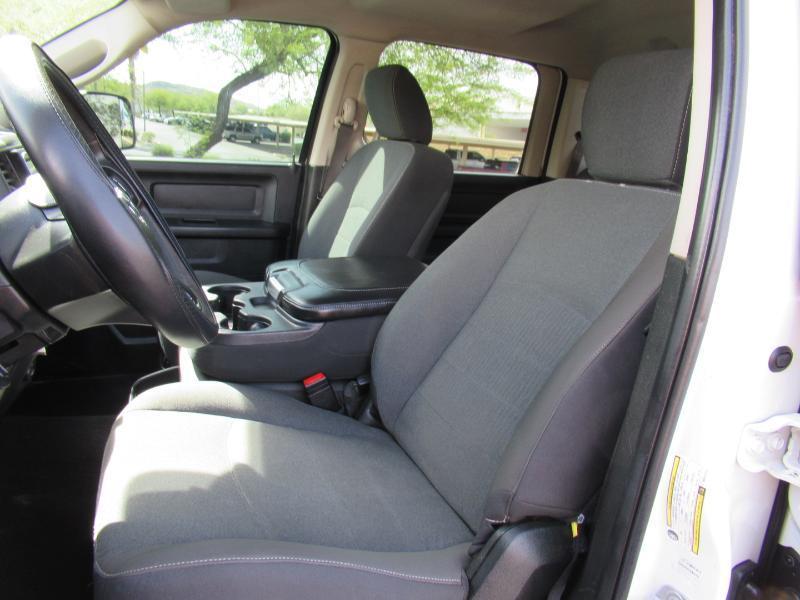 RAM 1500 Classic Tradesman Crew Cab SWB 4WD 2021