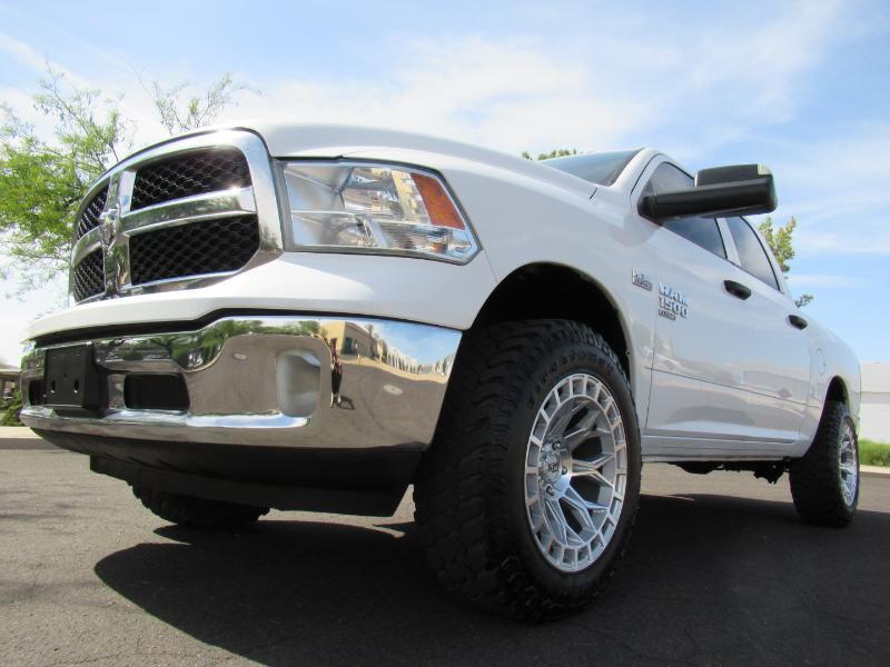 RAM 1500 Classic Tradesman Crew Cab SWB 4WD 2021