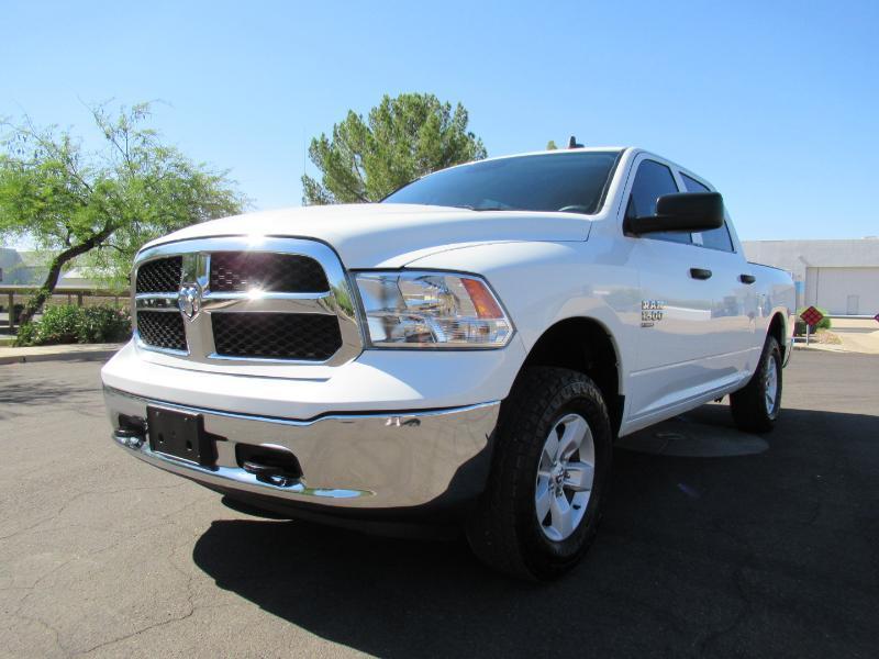 RAM 1500 SLT Crew Cab SWB 4WD 2022