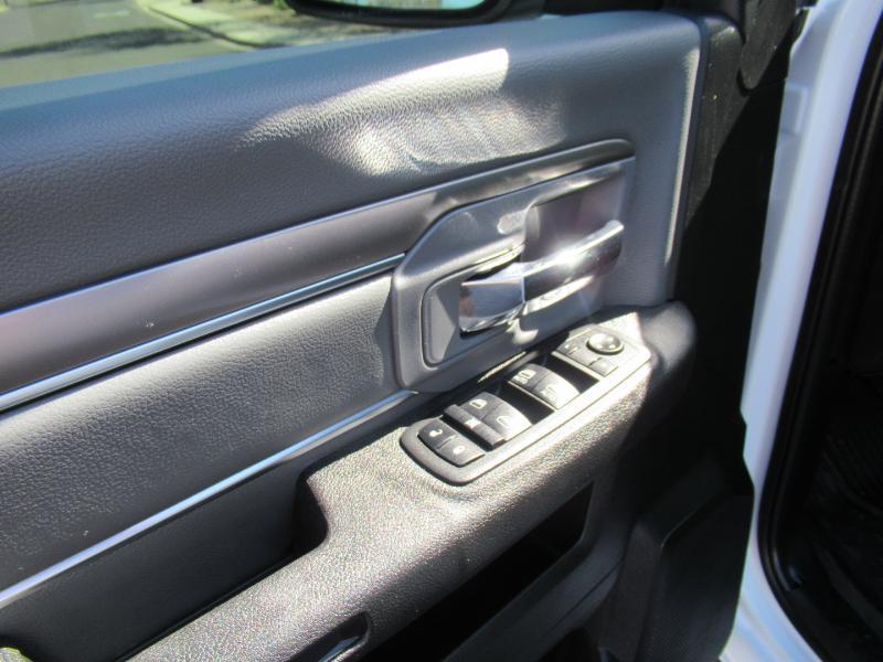 RAM 1500 SLT Crew Cab SWB 4WD 2022