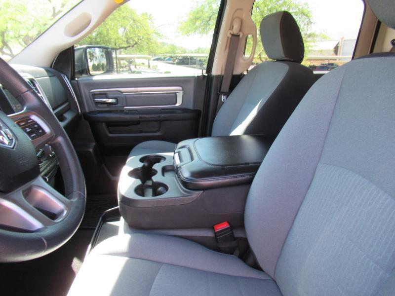 RAM 1500 SLT Crew Cab SWB 4WD 2022