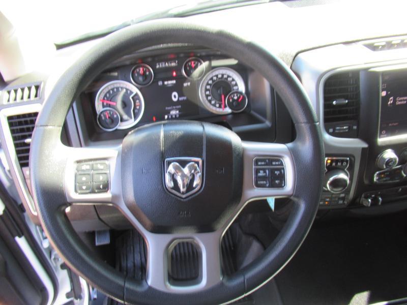 RAM 1500 SLT Crew Cab SWB 4WD 2022