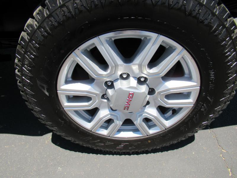 GMC Sierra 2500HD SLE Crew Cab 4WD 2013