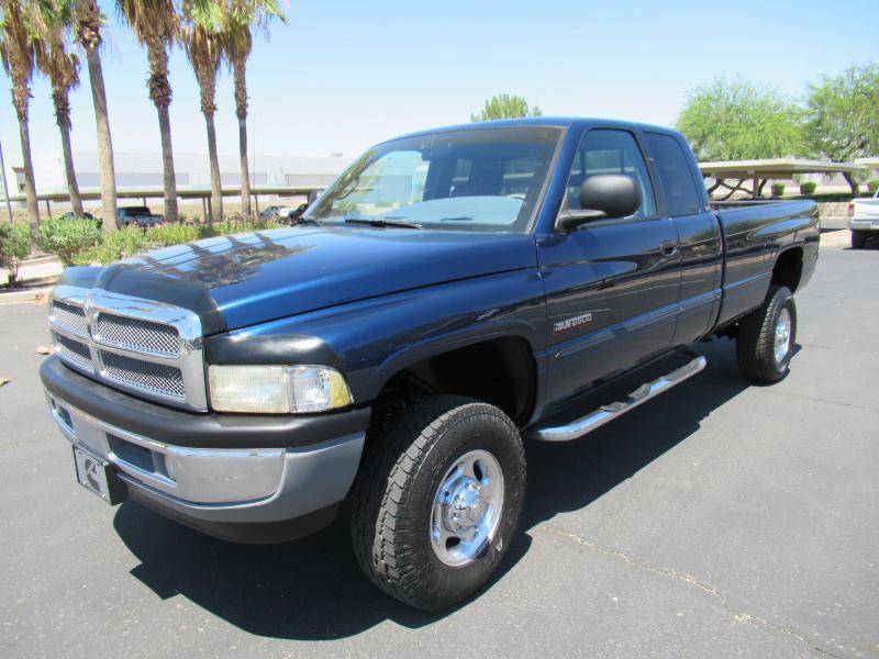 Dodge Ram 2500 Quad Cab Short Bed 4WD 2000