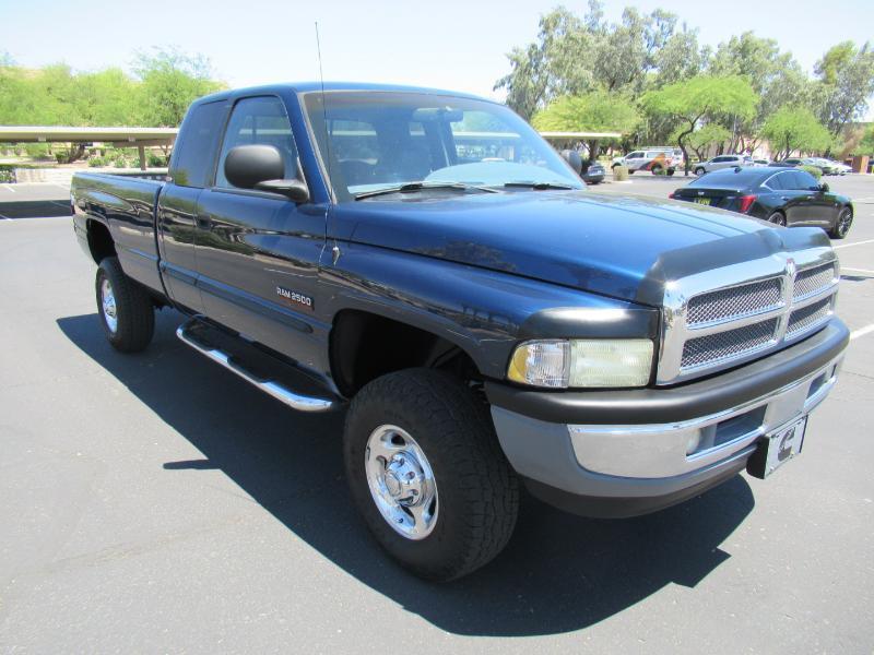 Dodge Ram 2500 Quad Cab Short Bed 4WD 2000