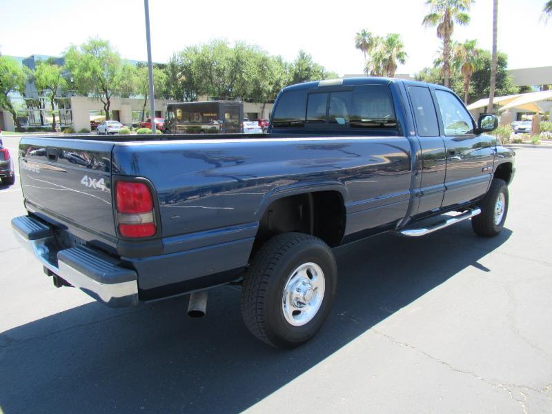 Dodge Ram 2500 Quad Cab Short Bed 4WD 2000