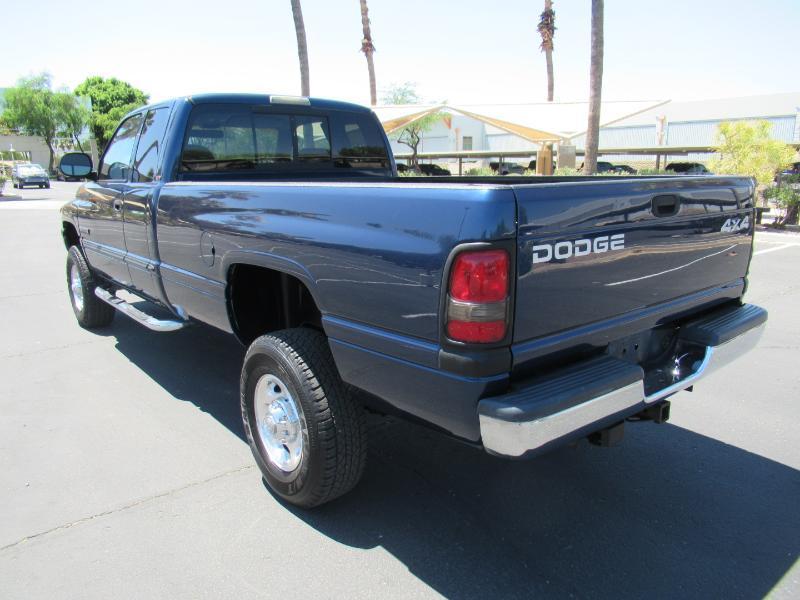 Dodge Ram 2500 Quad Cab Short Bed 4WD 2000
