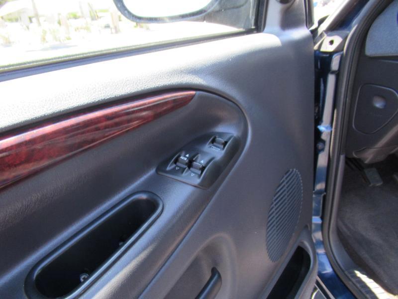 Dodge Ram 2500 Quad Cab Short Bed 4WD 2000