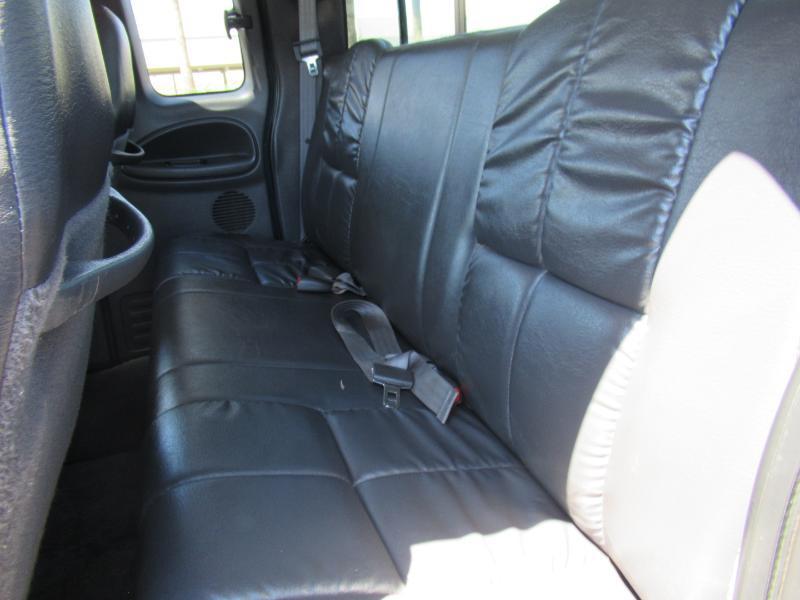 Dodge Ram 2500 Quad Cab Short Bed 4WD 2000