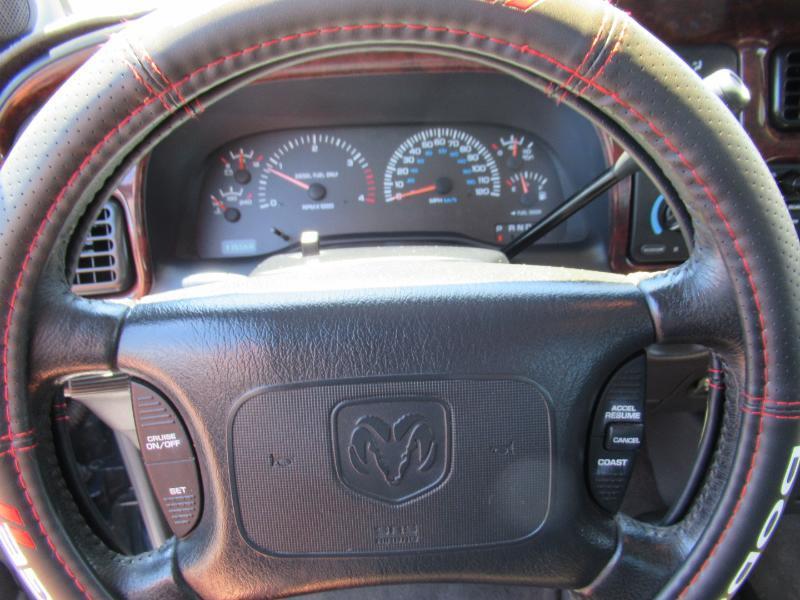 Dodge Ram 2500 Quad Cab Short Bed 4WD 2000