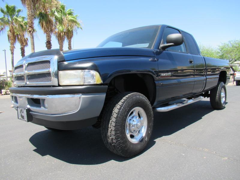 Dodge Ram 2500 Quad Cab Short Bed 4WD 2000