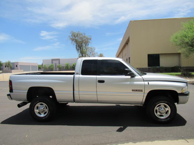 Dodge Ram 2500 Quad Cab Short Bed 4WD 2001