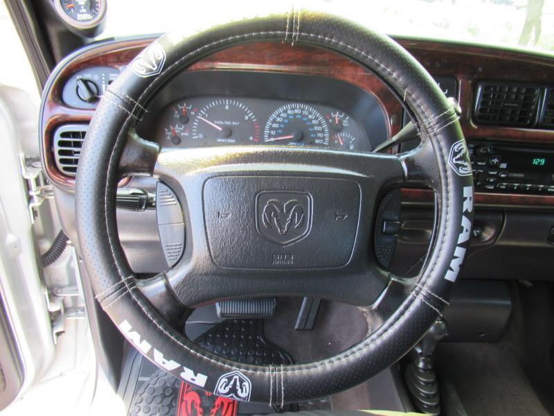 Dodge Ram 2500 Quad Cab Short Bed 4WD 2001