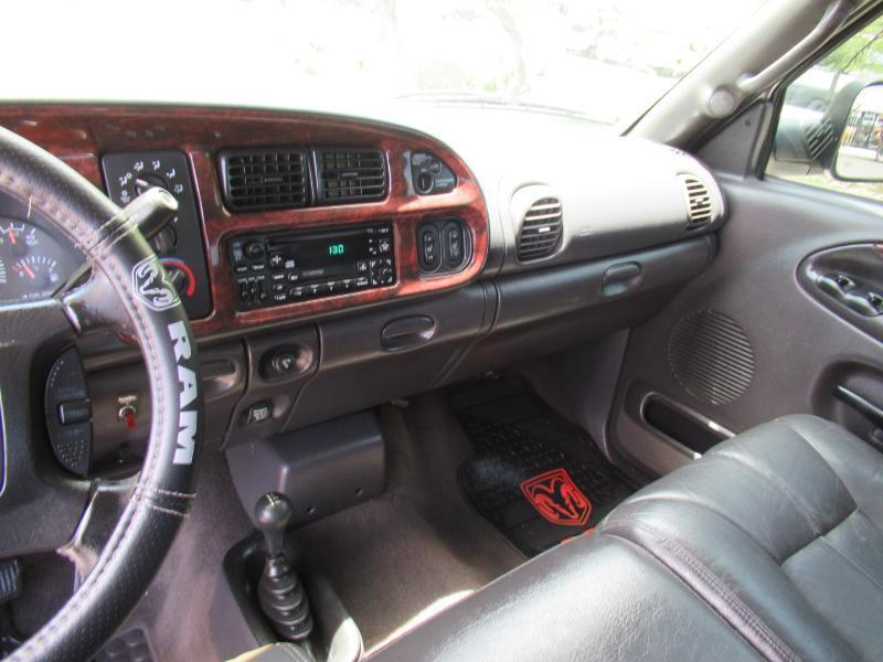 Dodge Ram 2500 Quad Cab Short Bed 4WD 2001