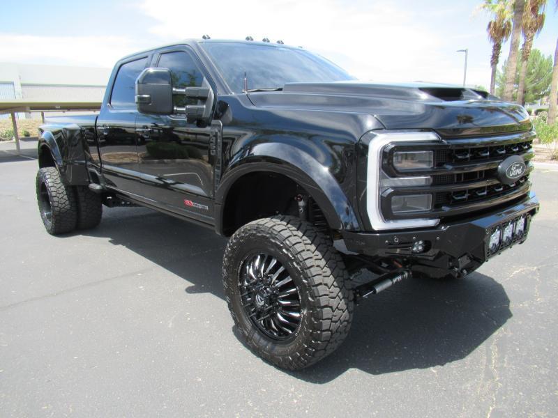 Ford F-450 SD Platinum Crew Cab DRW 4WD 2024